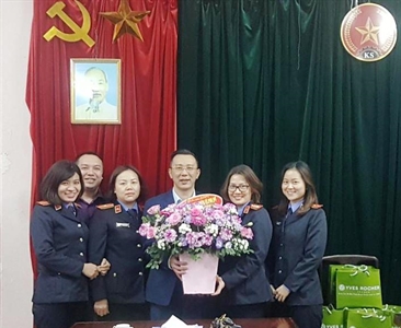 Viện KSND quận Hoàn Kiếm tổ chức gặp mặt cán bộ công chức, người lao động nữ...